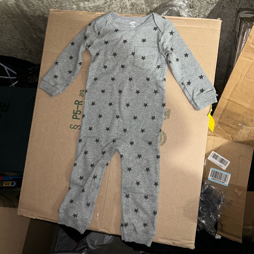 Amazon Essentials Unisex Kids Long-Sleeve Coveralls Grey Stars/Stripes 18(M)